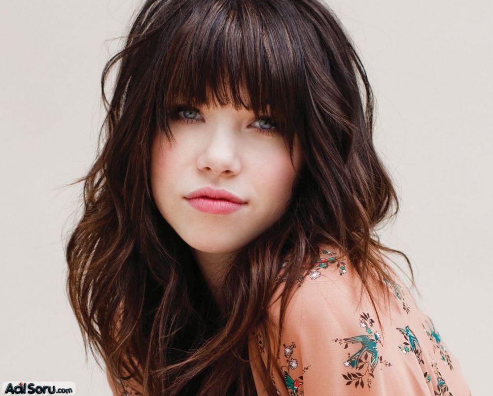 http://www.acilsoru.com/up/cevap/1191/carly-rae-jepsen.jpg