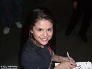 selena-gomez-normal-hali.jpg