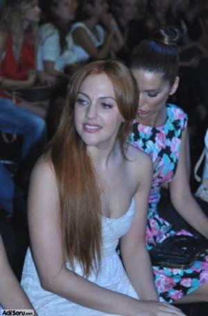 meryem-uzerli-3.jpg