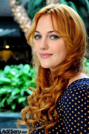 meryem-uzerli-7.jpg