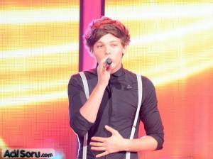 louis-tomlinson-12.jpg