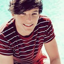 louis-tomlinson-8.jpg