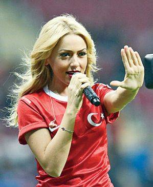 hadise-10.jpg