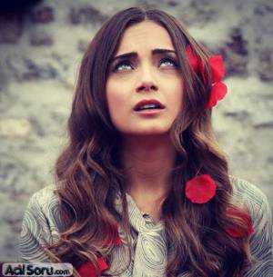 damla-sonmez-2.jpg