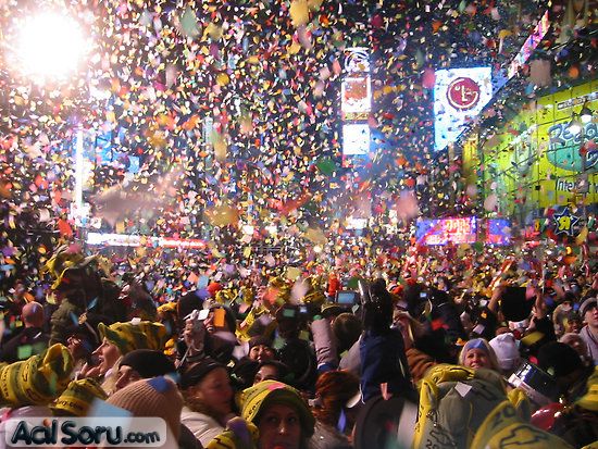 new-years-eve-in-time-square.jpg